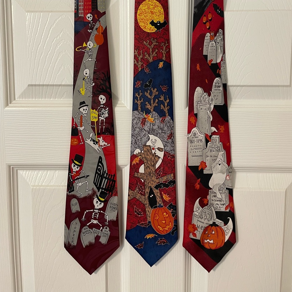 Halloween ties